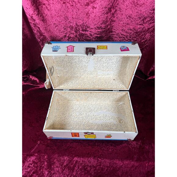 Vintage Toy Box - Metal Doll Suitcase with Dynamite Stickers - 1970s Storage - Picture 3 of 9